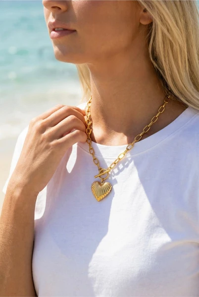 Plain Outfit Accessories - Add Interest With One Statement